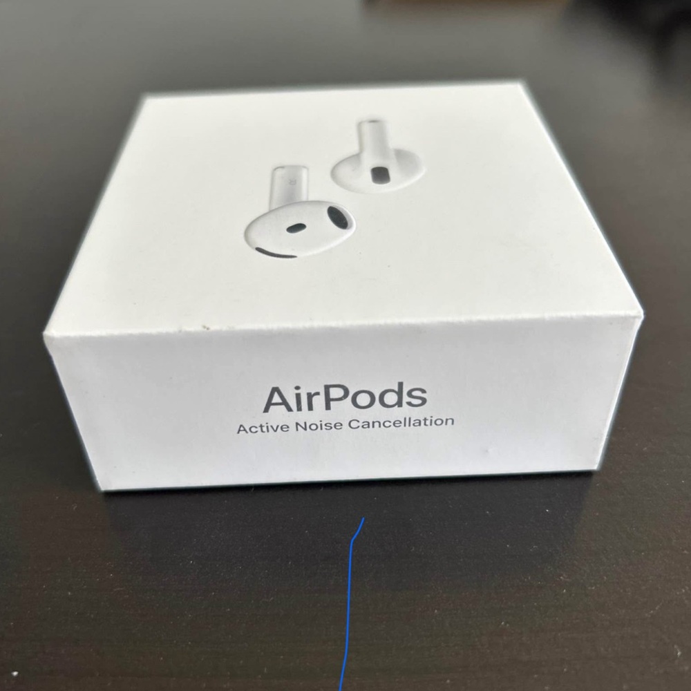 Apple AirPods with Noise Cancellation - White